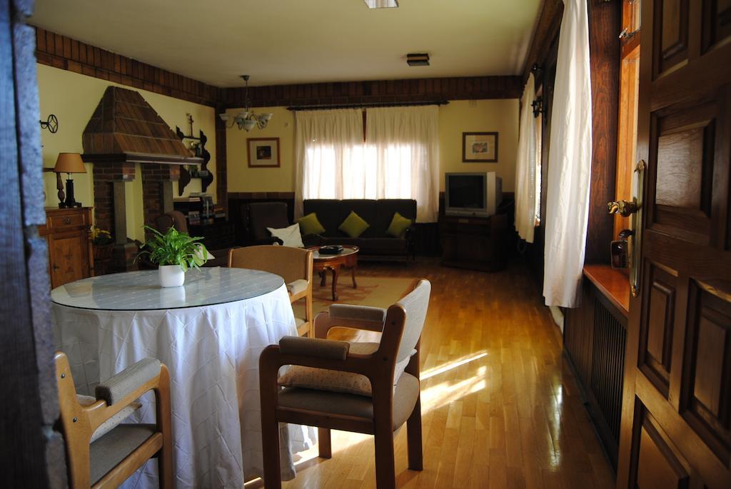 Hostal El Mirador Ла-Ластрілья Екстер'єр фото