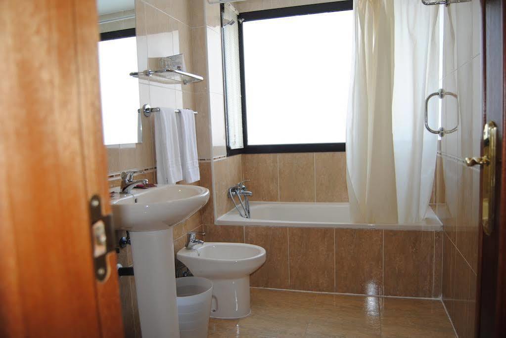 Hostal El Mirador Ла-Ластрілья Екстер'єр фото
